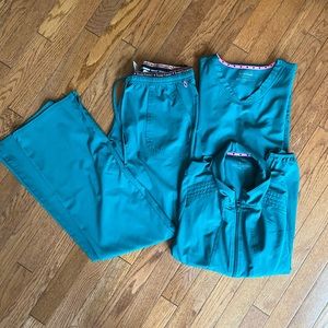 Scrub set